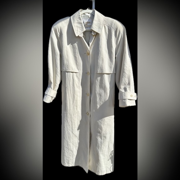 London Fog Jackets & Blazers - Vintage 70's-80's London Fog Trench Coat Beige Women’s 8 Reg Union Made